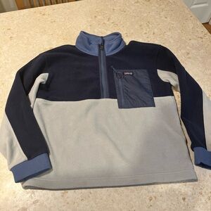 Patagonia boy  Navy and Gray Fleece Sweater